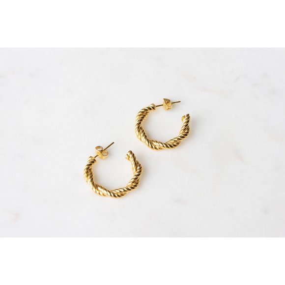 18K Bold Twisted Hoops in Gold, Minimalist Earrings, Vintage Gold Hoops - Picture 3 of 6